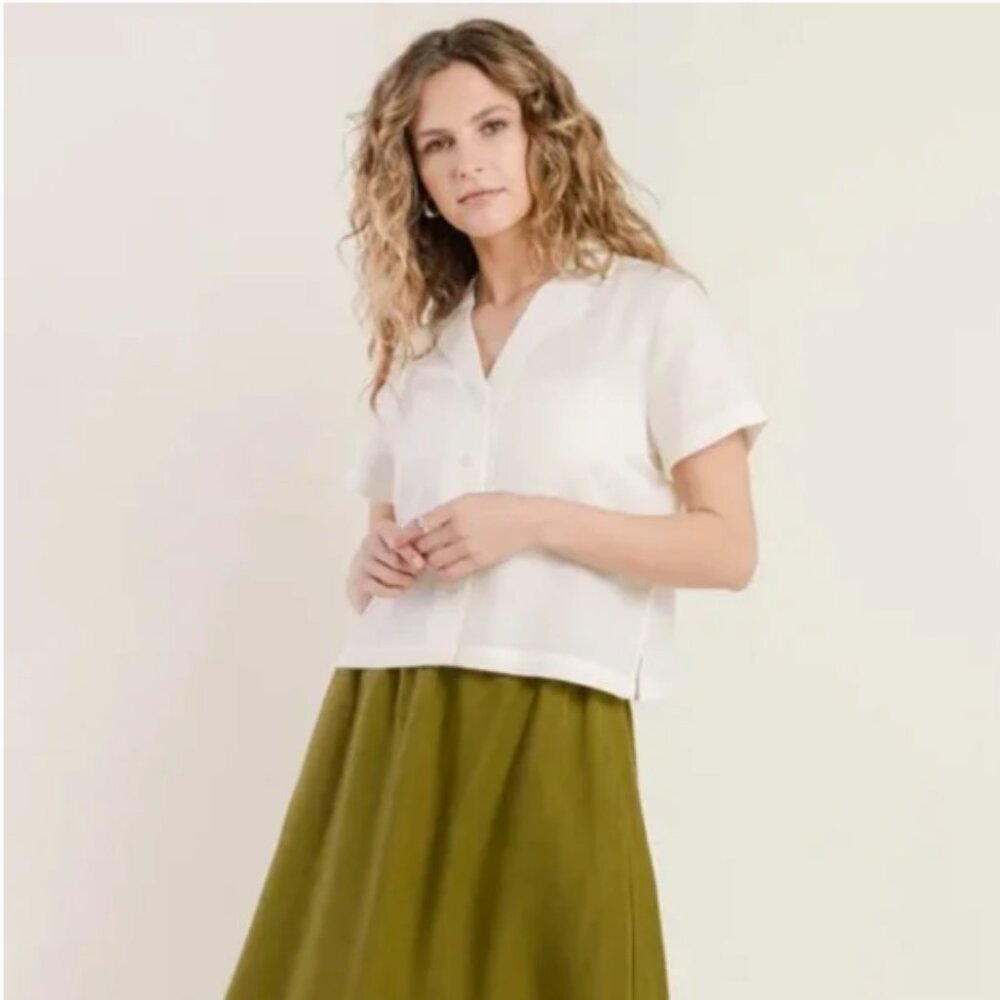 Tradlands White Short-Sleeve Camp Shirt - Women's Size Large